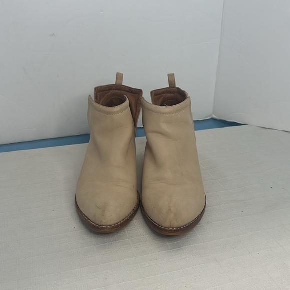 Jeffrey Campbell Muskrat Lo Women US9 Shoes Shooties Tan Heels Boots V-Notch - Picture 2 of 8